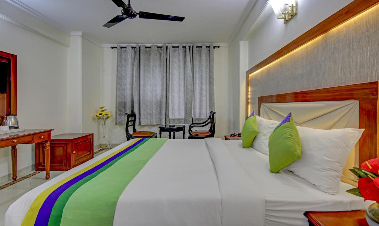 Treebo Corporate Park Hotel New Delhi Exterior photo