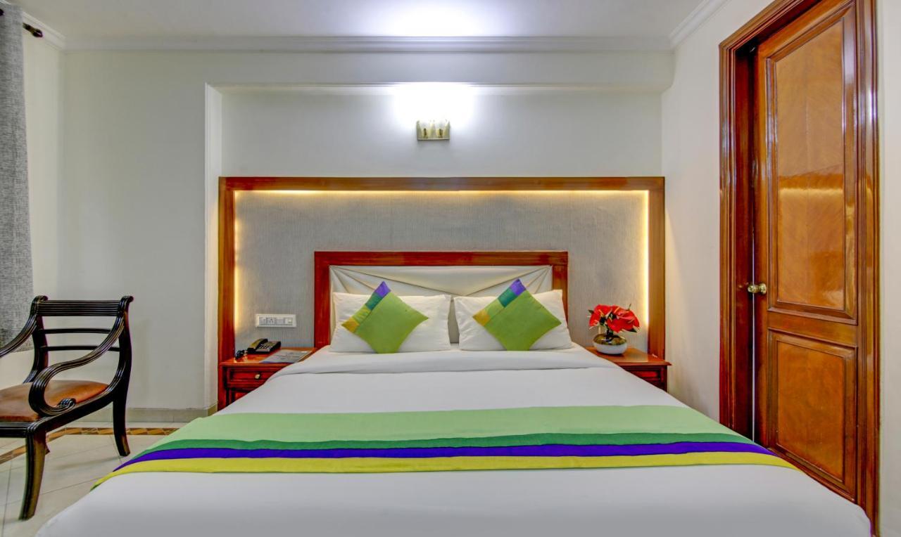 Treebo Corporate Park Hotel New Delhi Exterior photo