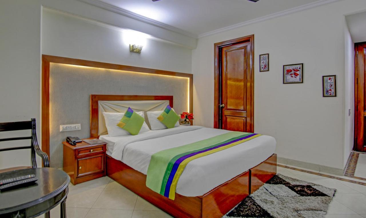 Treebo Corporate Park Hotel New Delhi Exterior photo