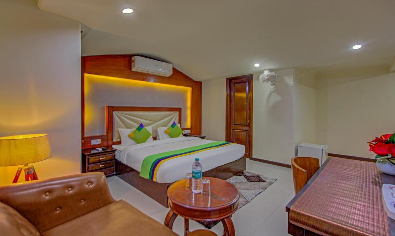 Treebo Corporate Park Hotel New Delhi Exterior photo