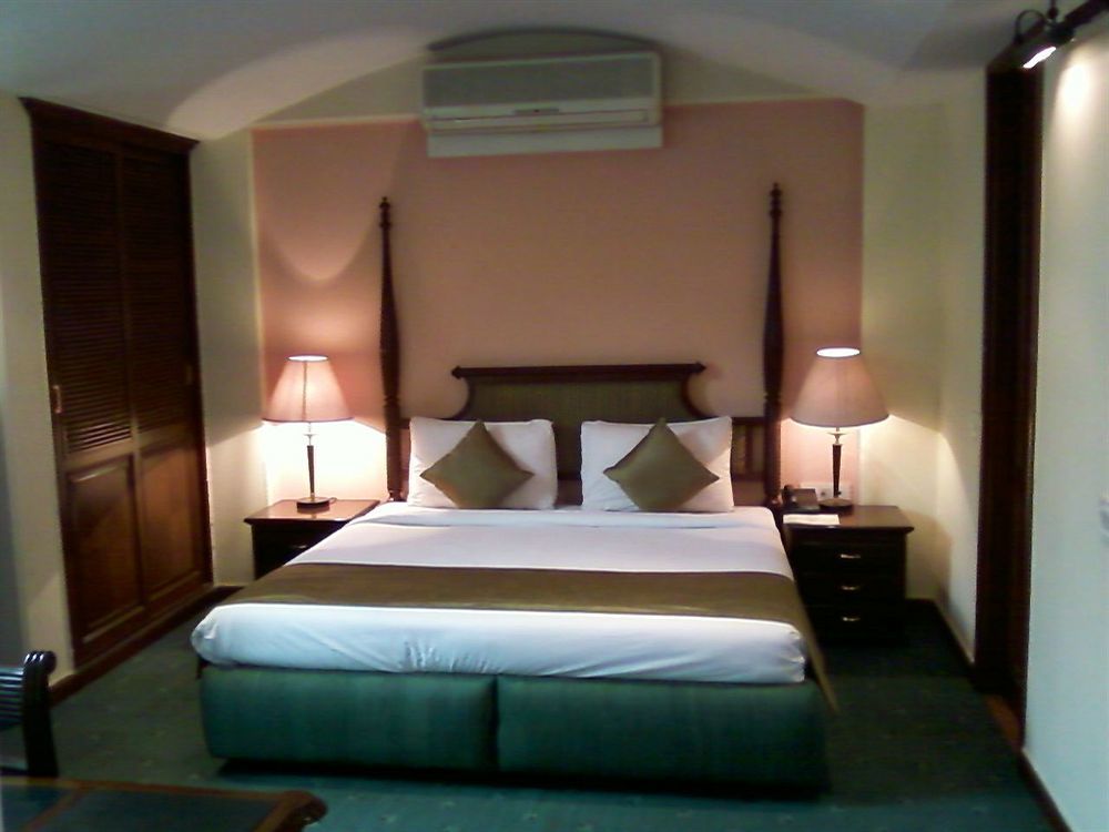 Treebo Corporate Park Hotel New Delhi Exterior photo